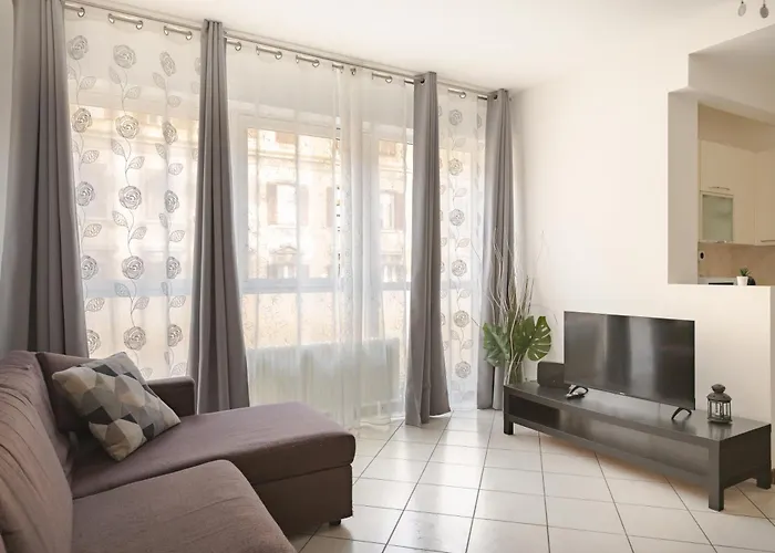 Bright In The Viale Xx Settembre Area Trieszt